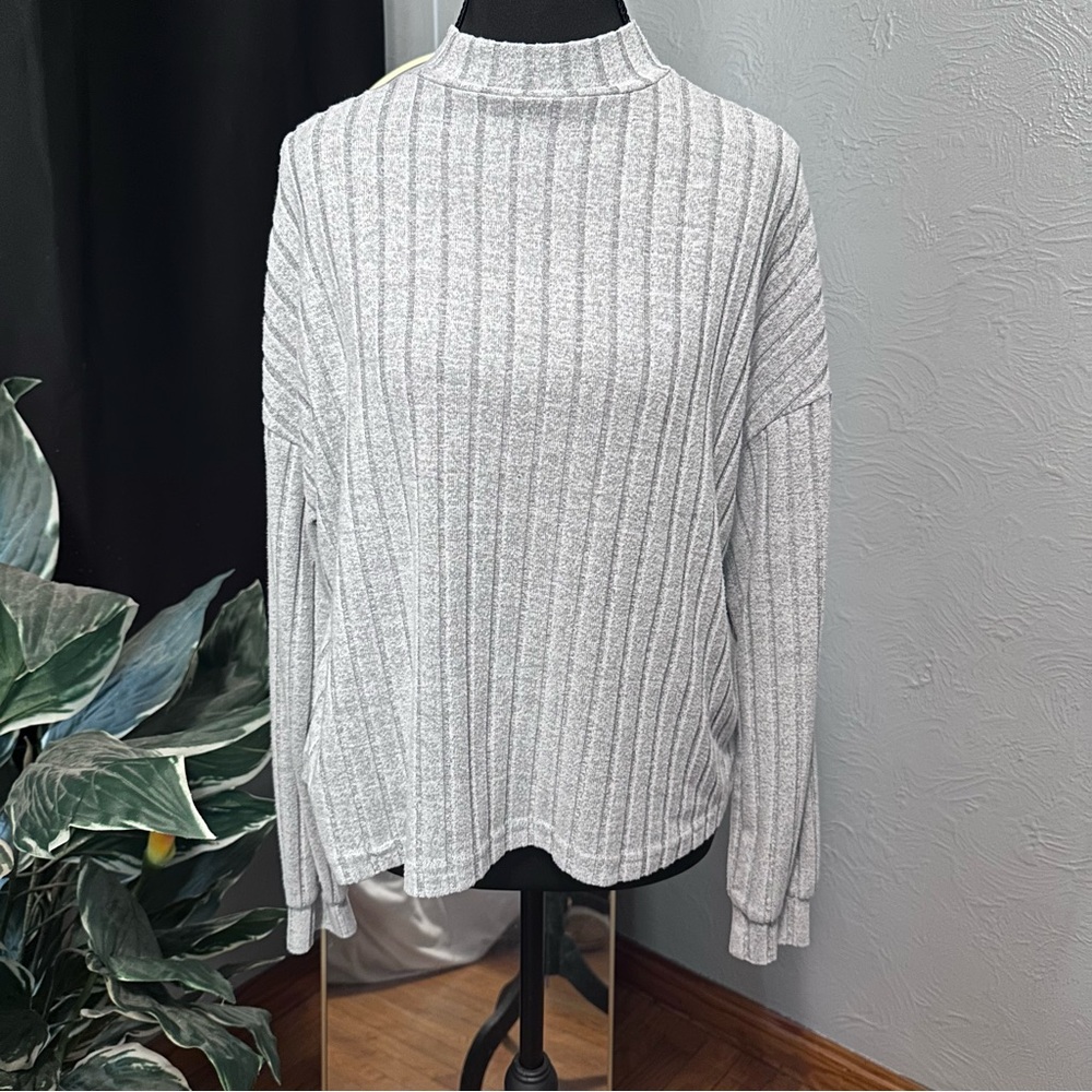 SHEIN Light Gray Ribbed Knit Sweatshirt